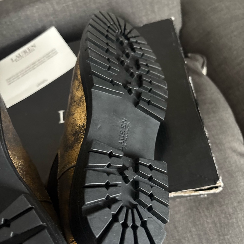 Lauren Ralph Lauren Corinne Bootie black bronze
#10 - Picture 11 of 12